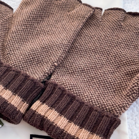 GUCCI GG CASHMERE FINGERLESS GLOVES - Picture 8 of 16